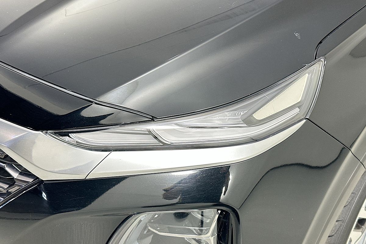 Vehicle photo 3