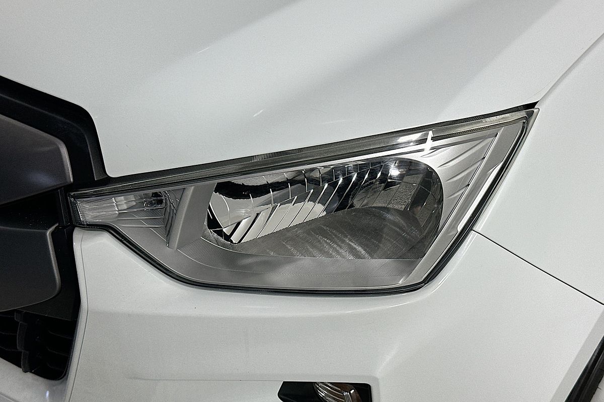 Vehicle photo 3