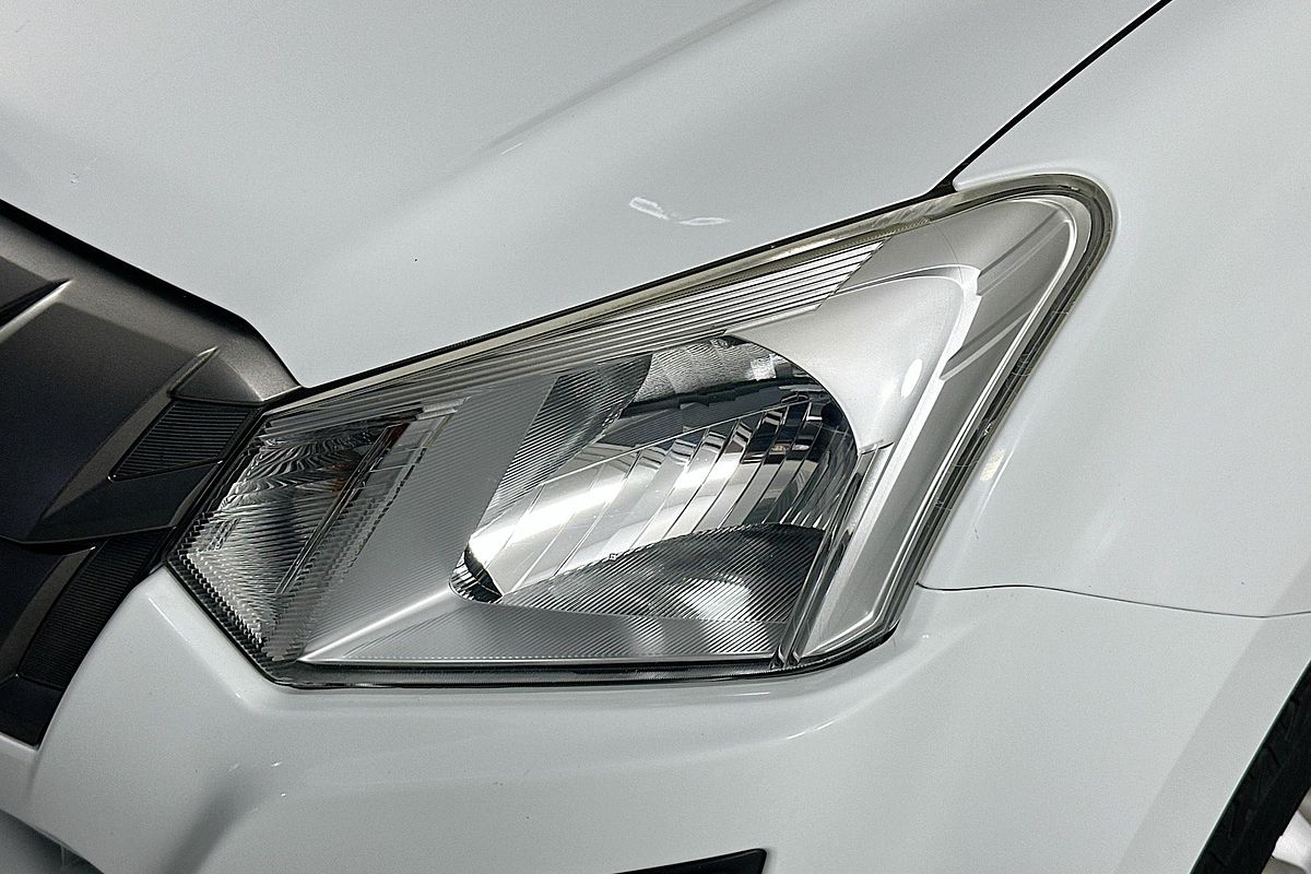 Vehicle photo 3
