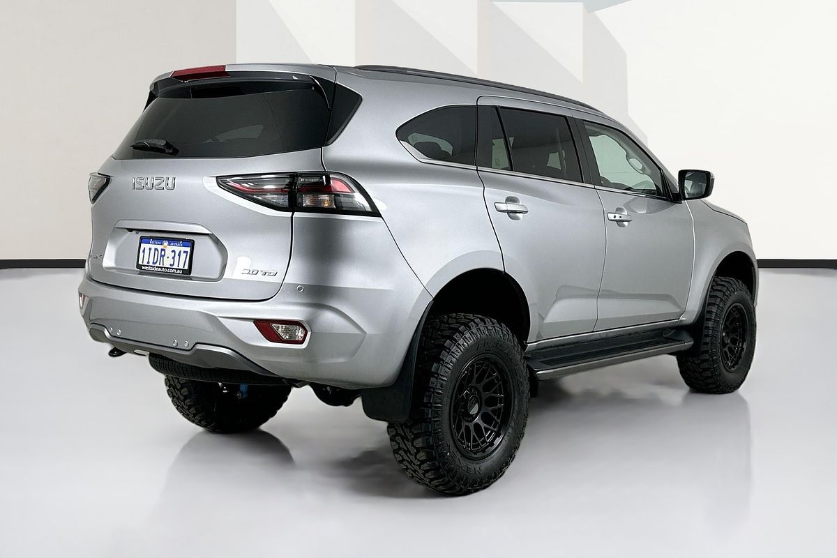 2024 Isuzu MU-X LS-T