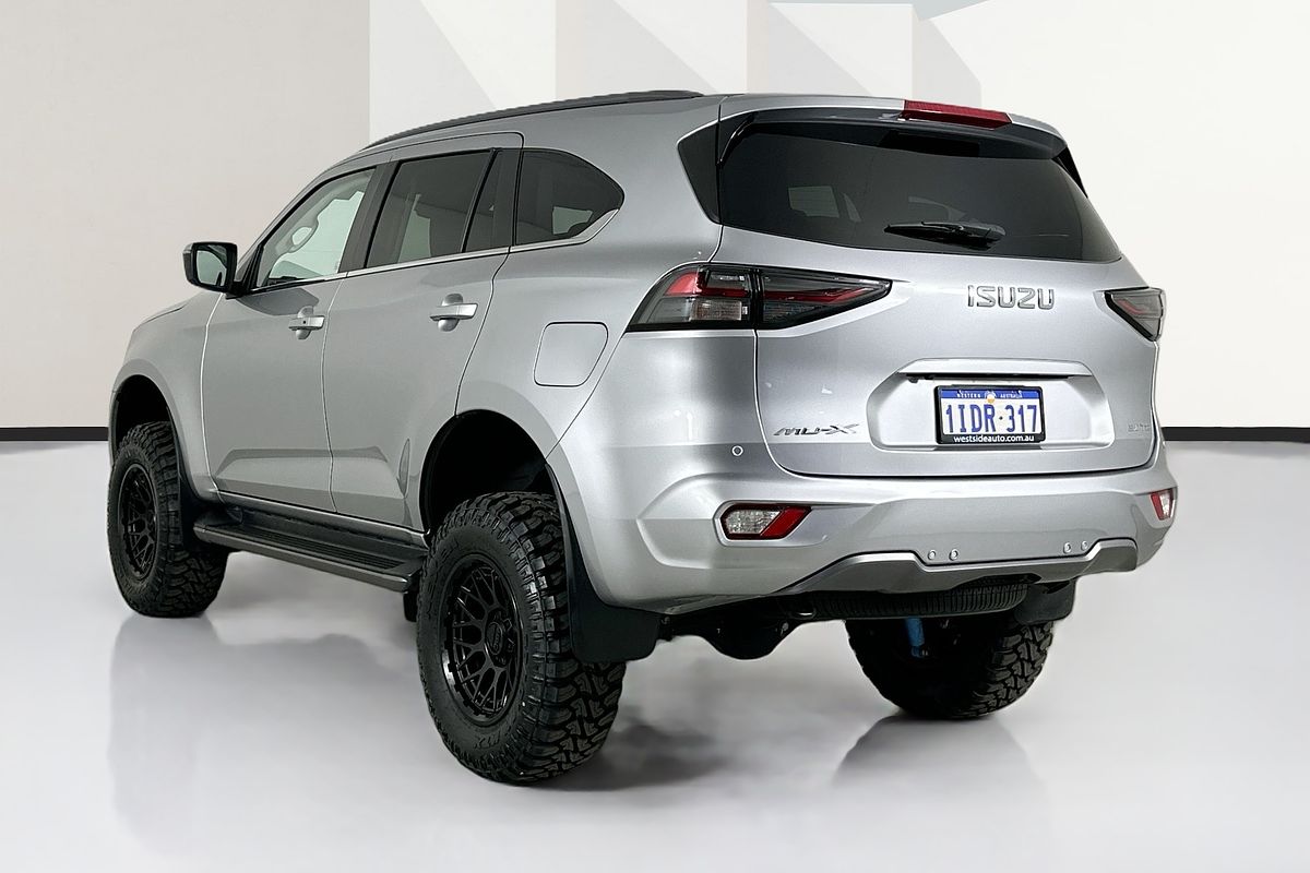 2024 Isuzu MU-X LS-T