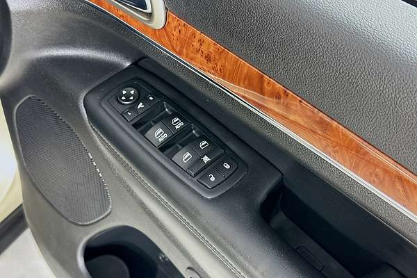 2011 Jeep GRAND CHEROKEE LIMITED (4x4) WK