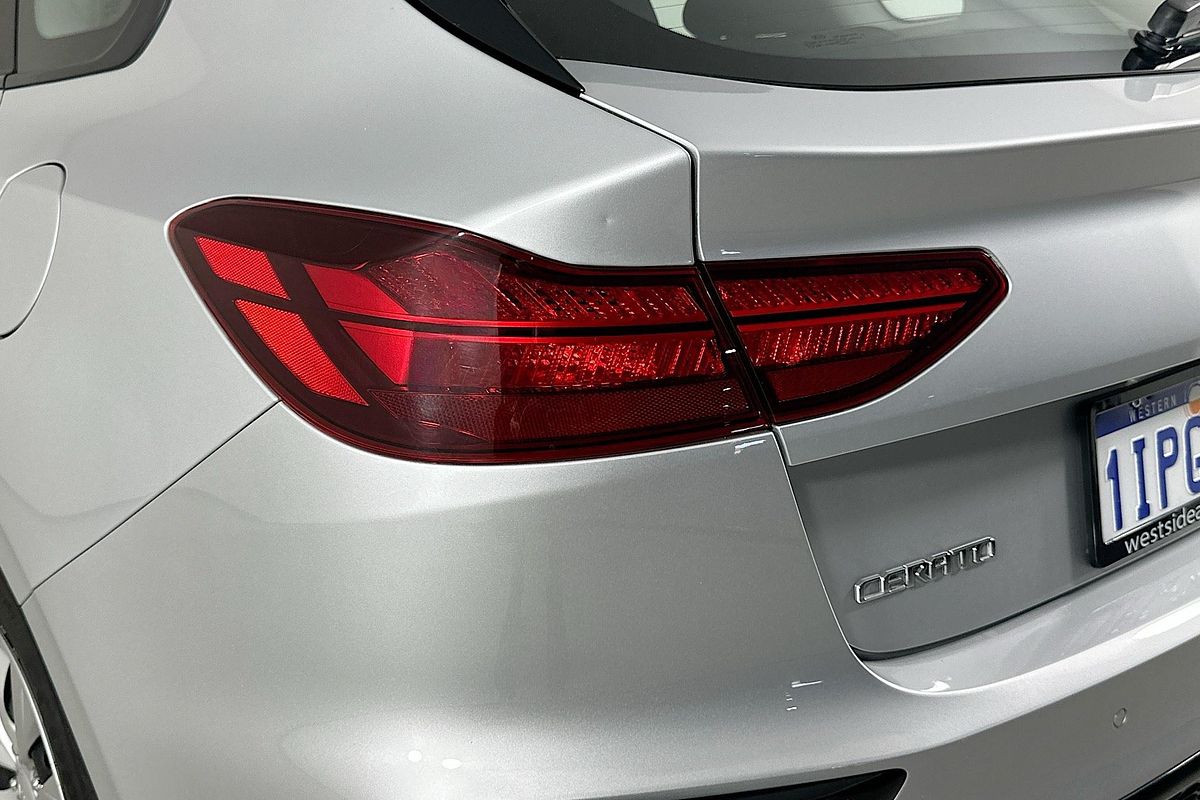 Vehicle photo 8