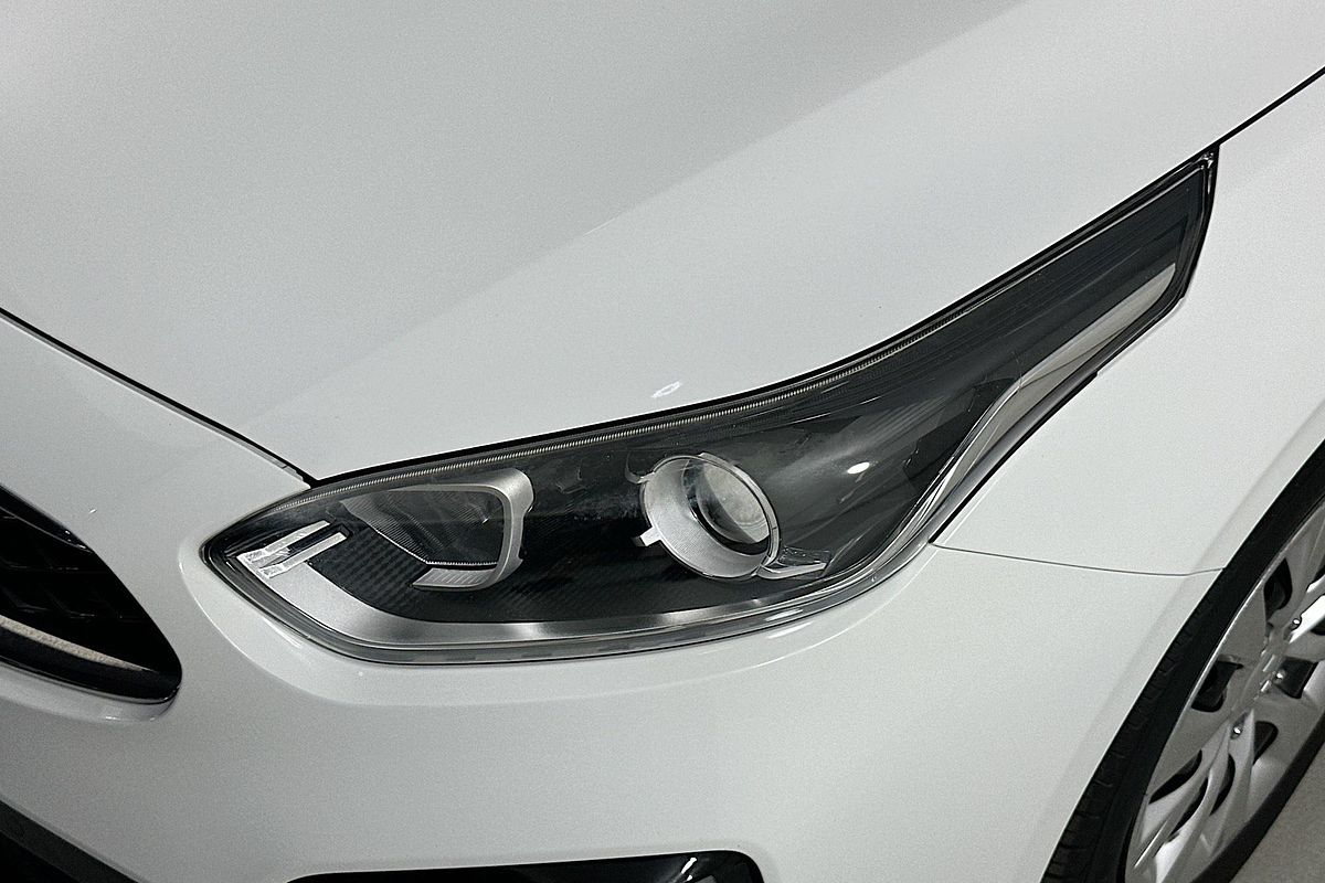 Vehicle photo 3