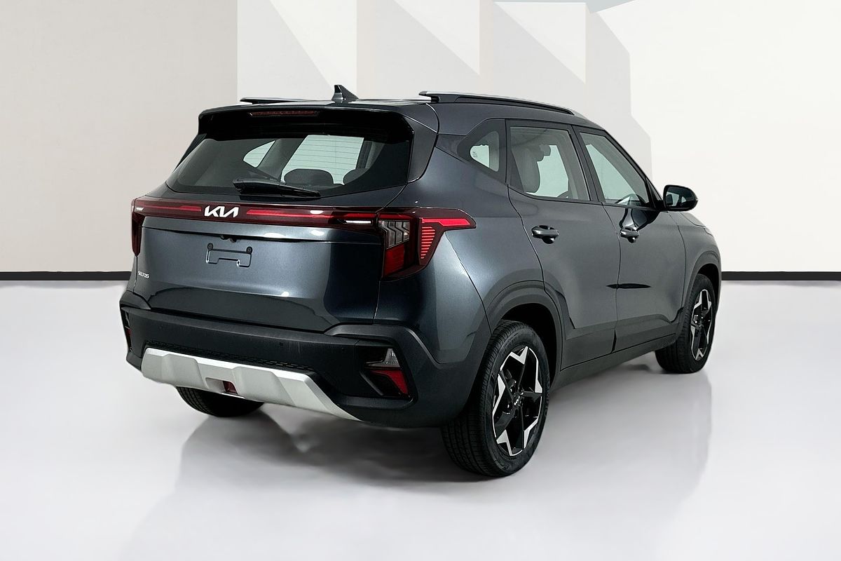 Vehicle photo 9