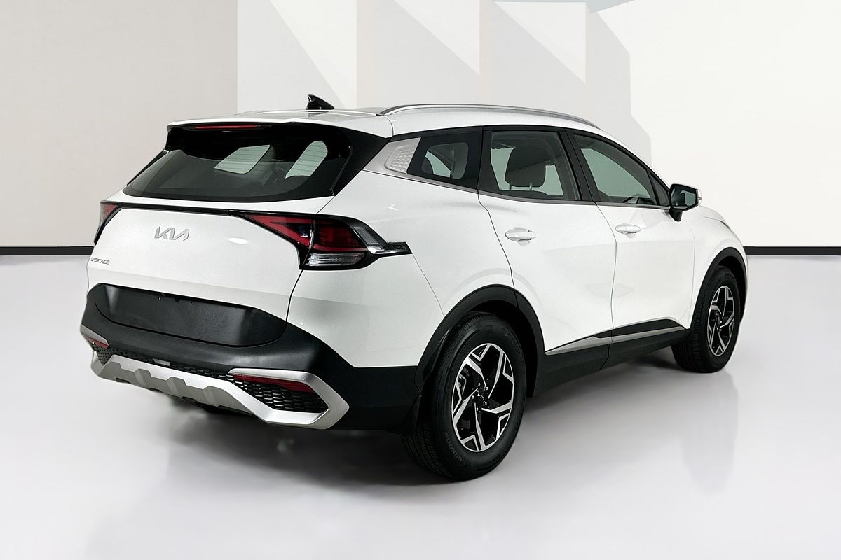 Vehicle photo 9