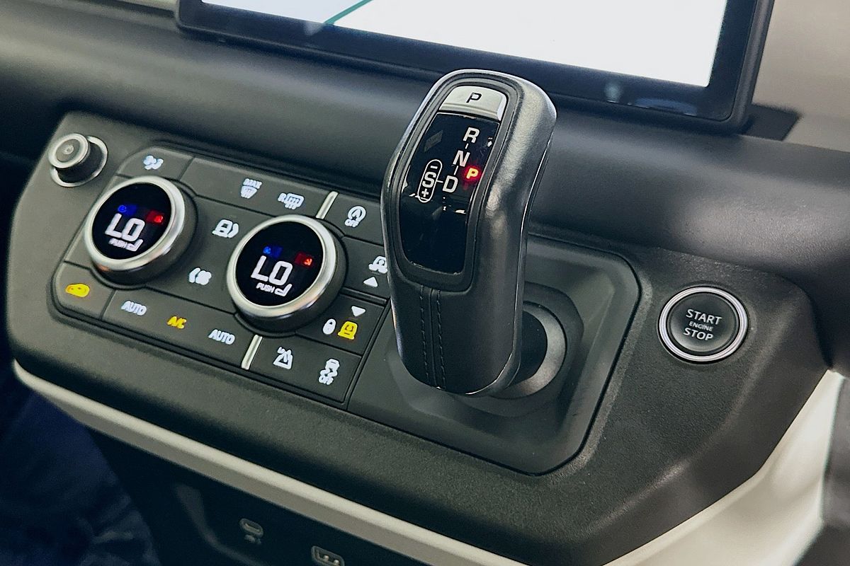 2021 Land Rover Defender 110 P300 L663