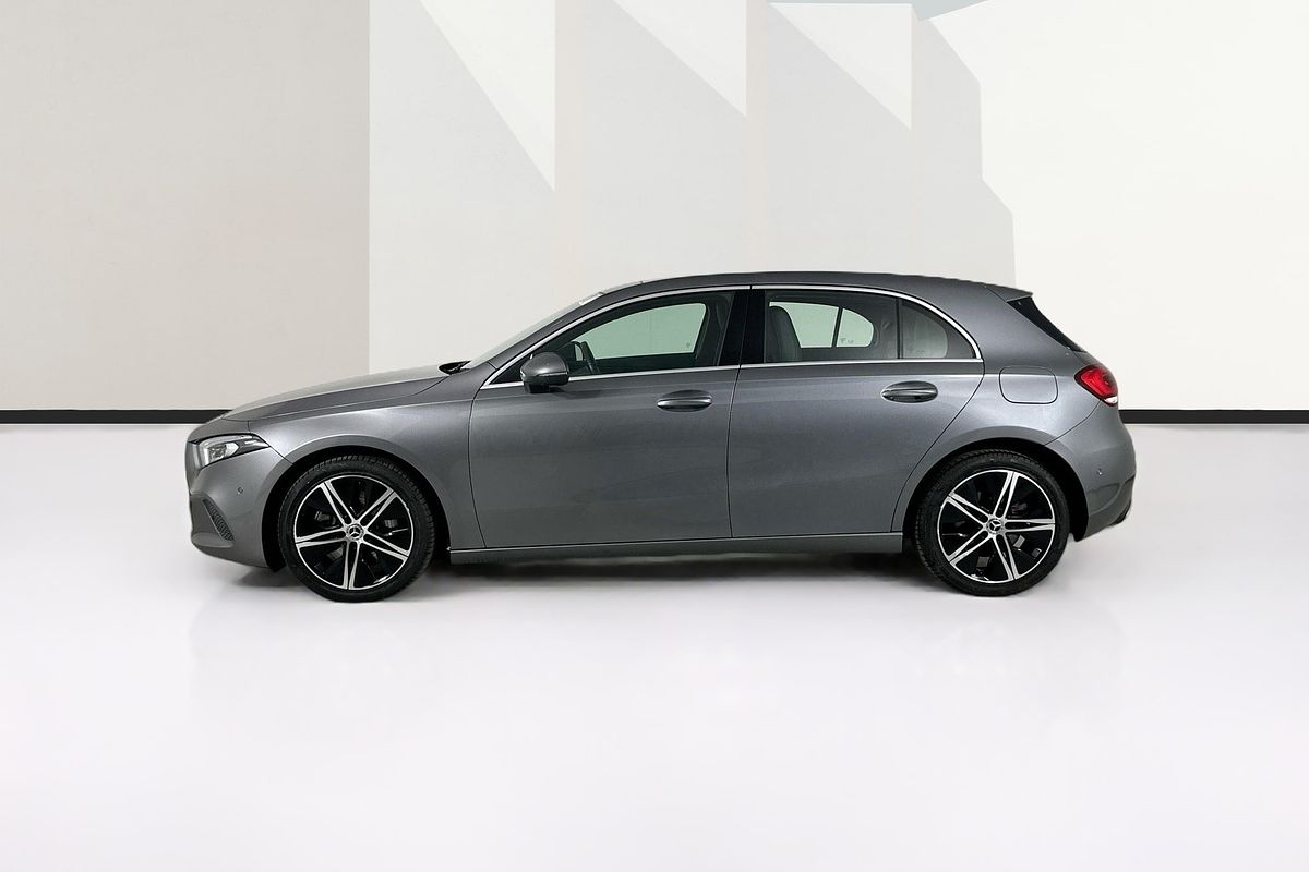 Vehicle photo 5