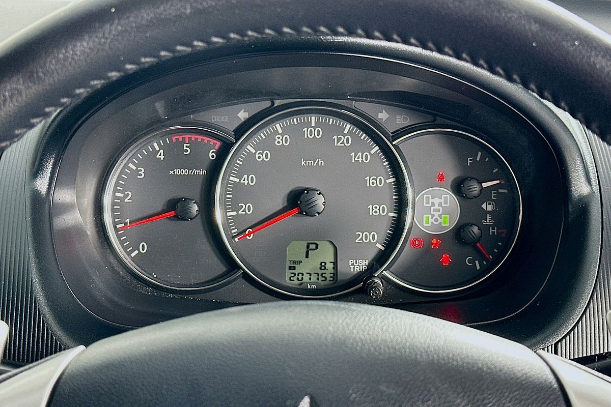 2015 Mitsubishi Challenger LS PC