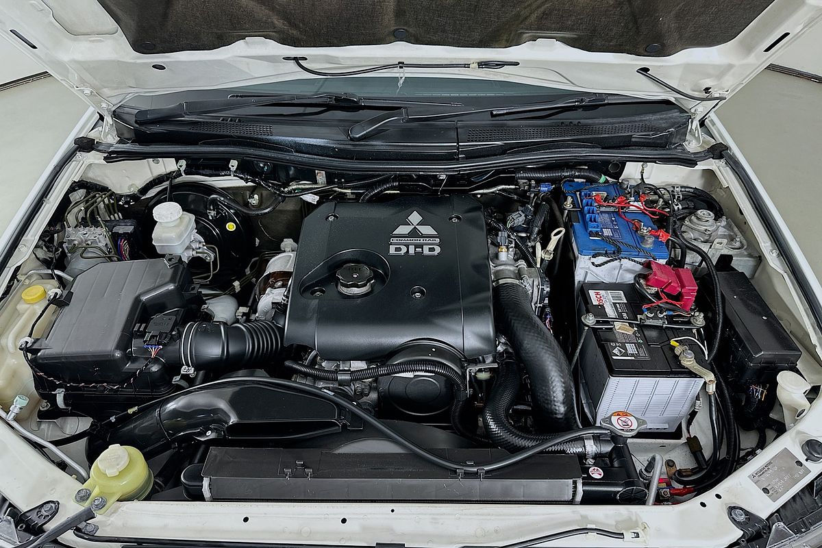 2015 Mitsubishi Challenger LS PC