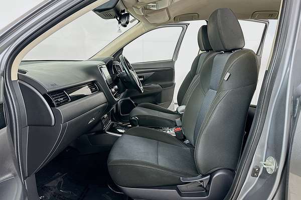 2021 Mitsubishi OUTLANDER ES 7 SEAT (AWD) ZL MY21