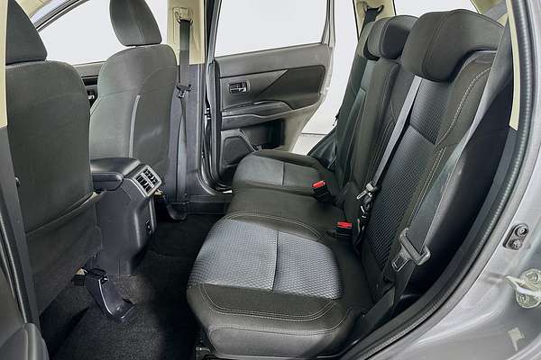 2021 Mitsubishi OUTLANDER ES 7 SEAT (AWD) ZL MY21
