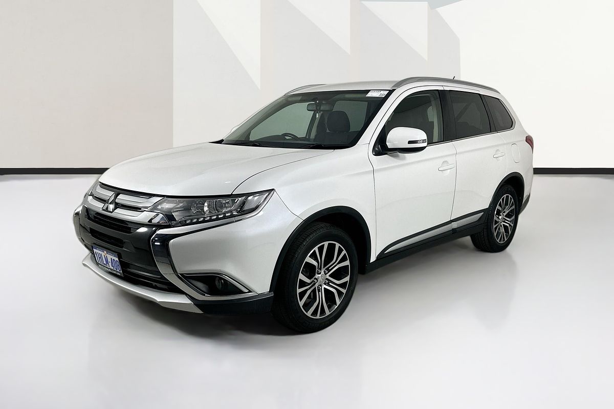 Vehicle photo 4