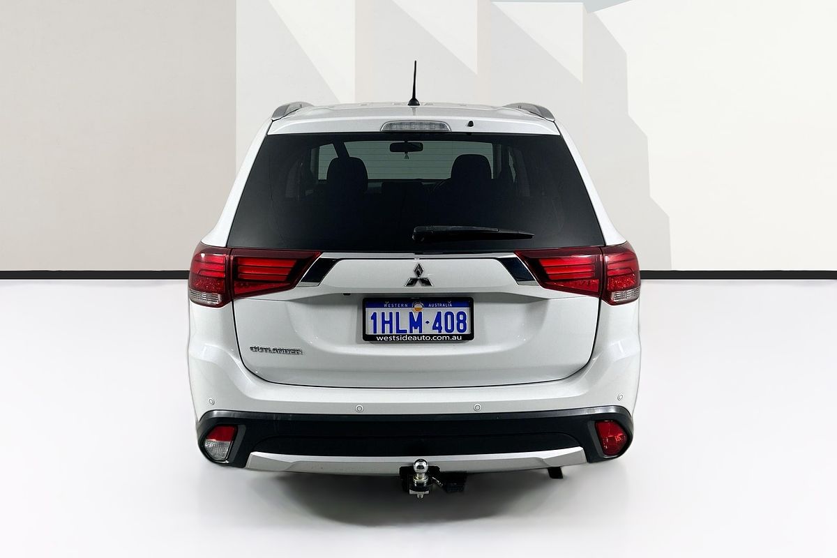 Vehicle photo 7