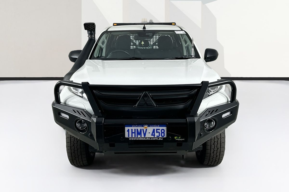 Vehicle photo 2