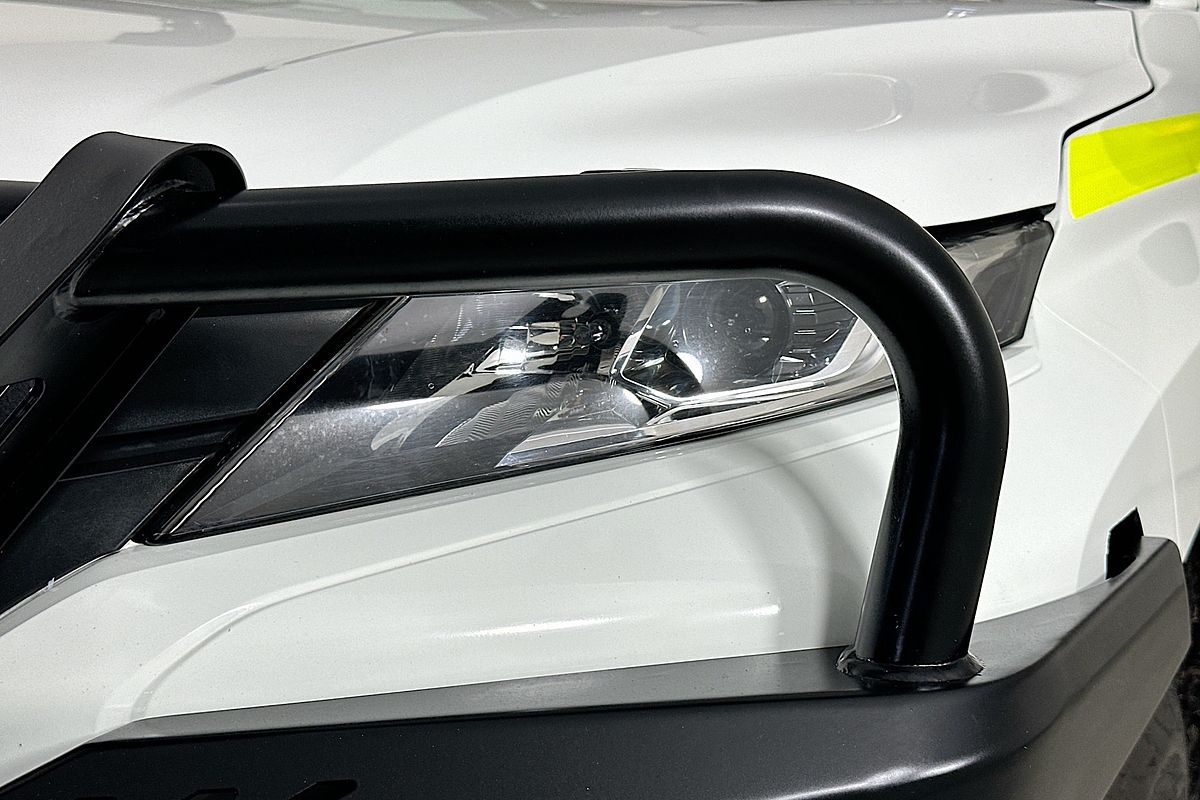 Vehicle photo 3