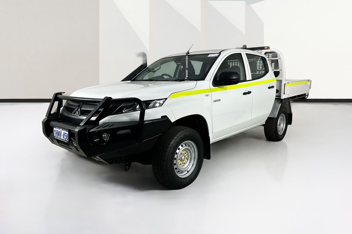 Vehicle photo 4