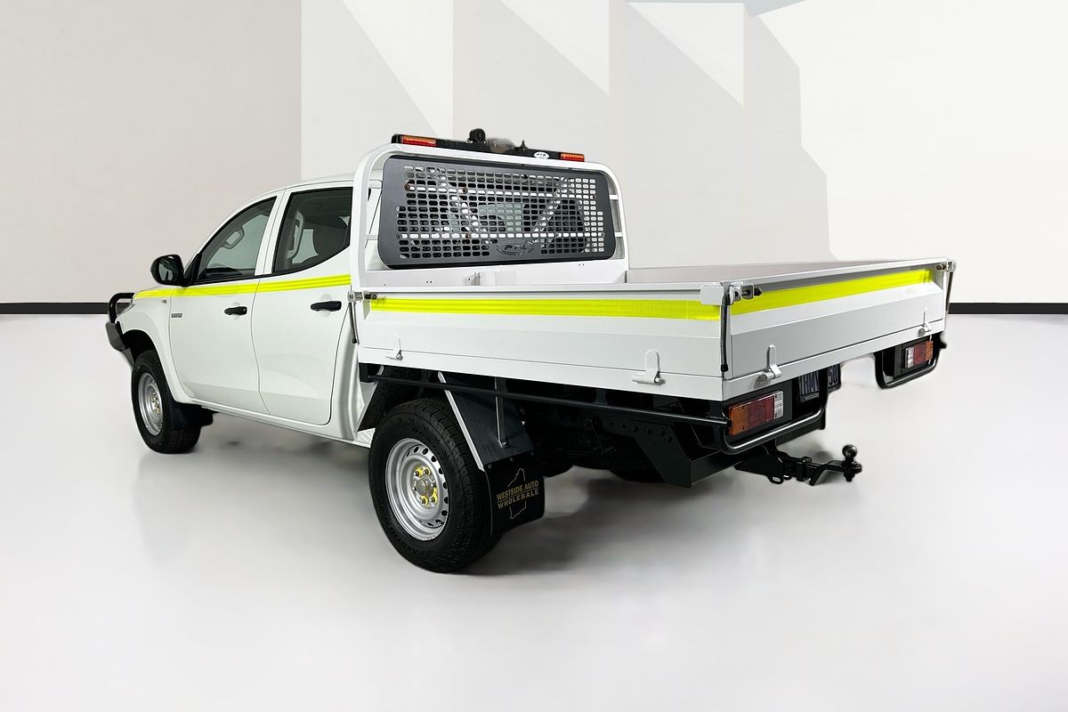 Vehicle photo 6