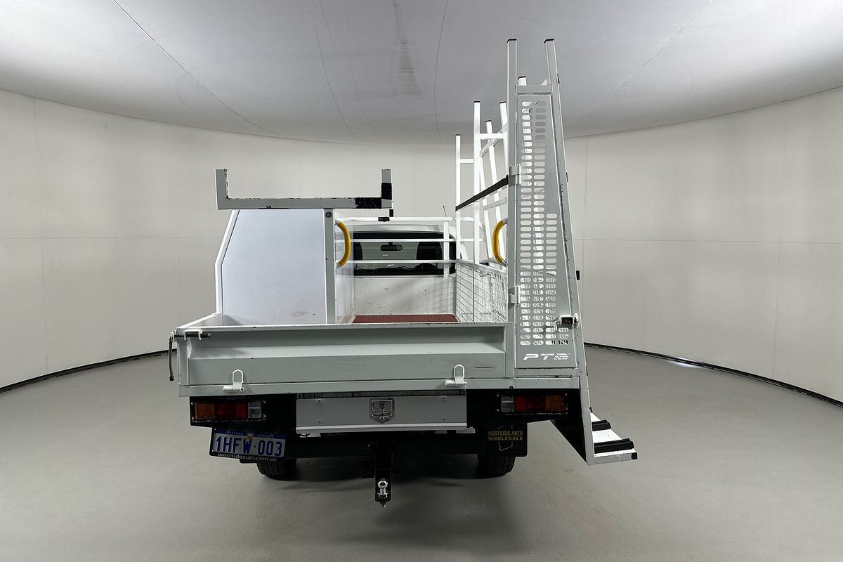 Vehicle photo 6