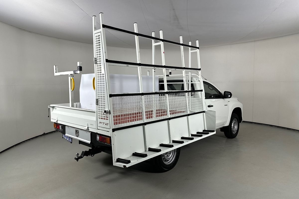 Vehicle photo 7