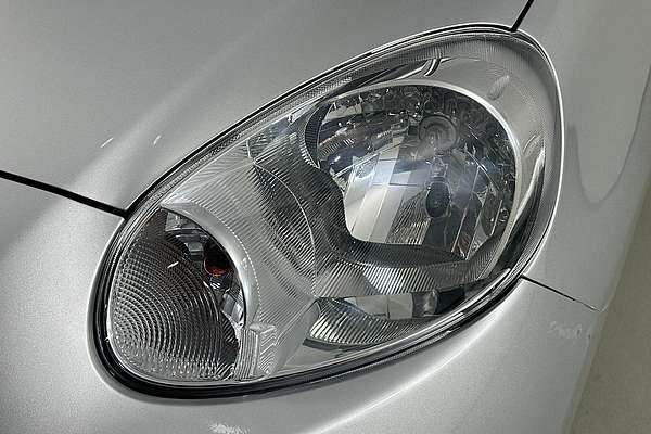 2010 Nissan MICRA ST-L K13