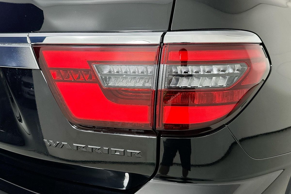 Vehicle photo 8