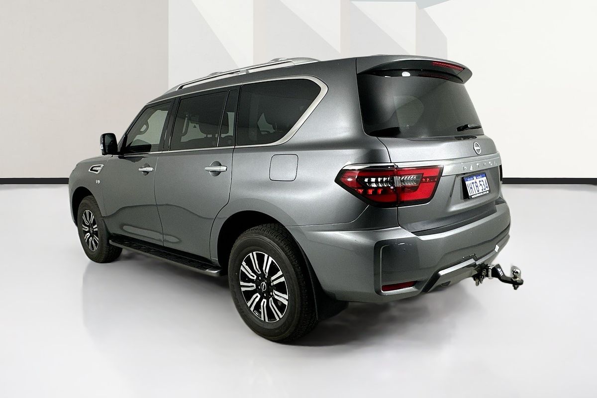 Vehicle photo 6