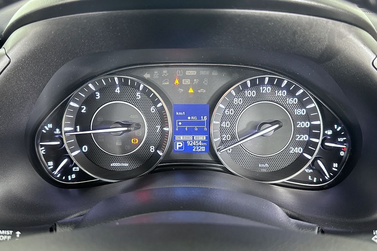 2014 Nissan Patrol ST-L Y62