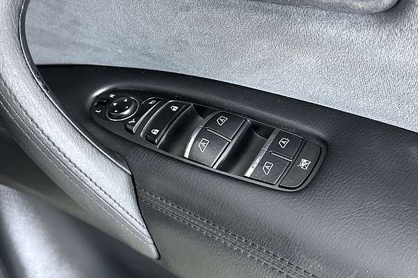 2014 Nissan Patrol ST-L Y62