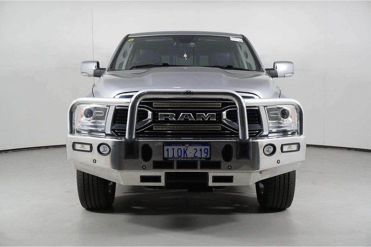 Vehicle photo 2