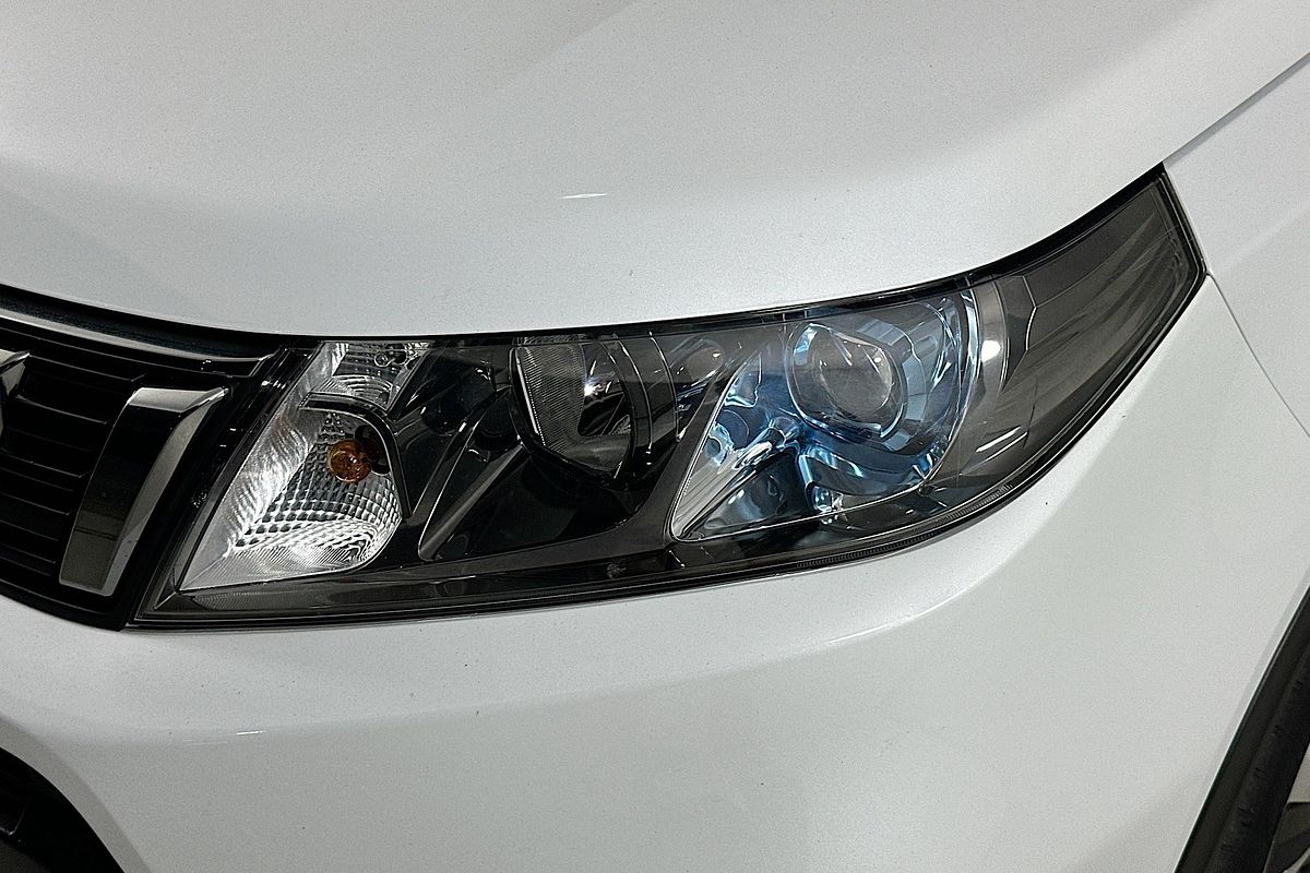 Vehicle photo 3