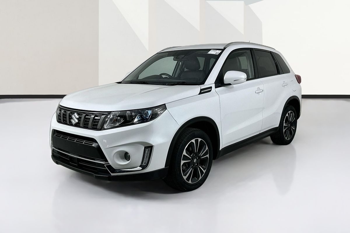 Vehicle photo 4
