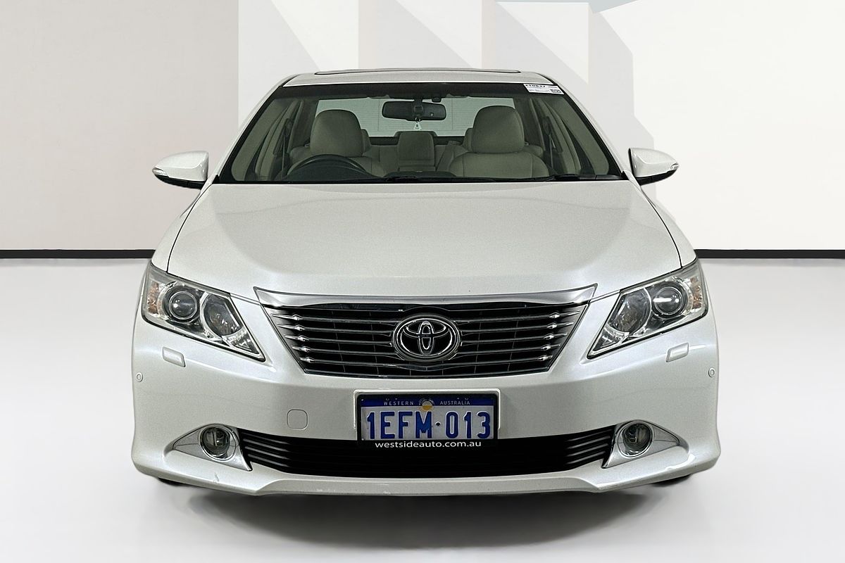 Vehicle photo 2
