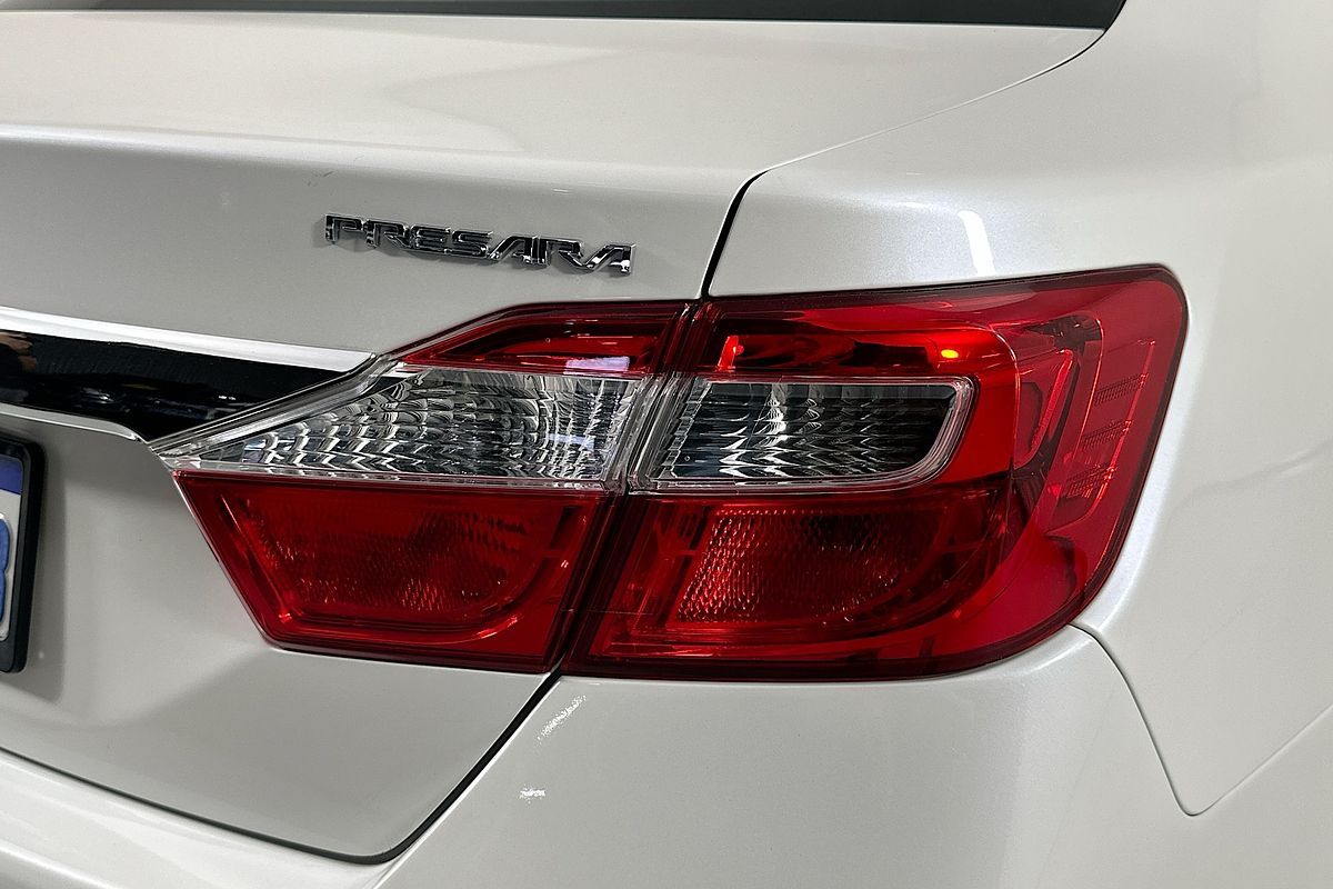 Vehicle photo 9