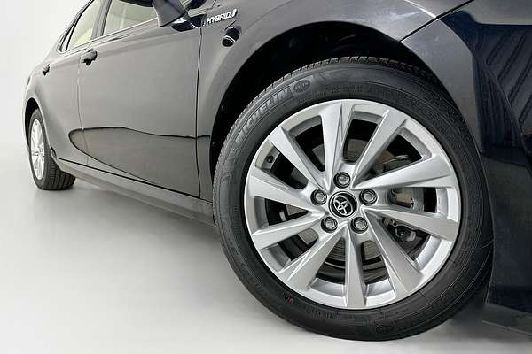 2024 Toyota Camry Ascent AXVH70R