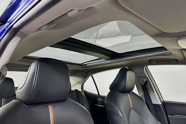 2019 Toyota Camry SL GSV70R