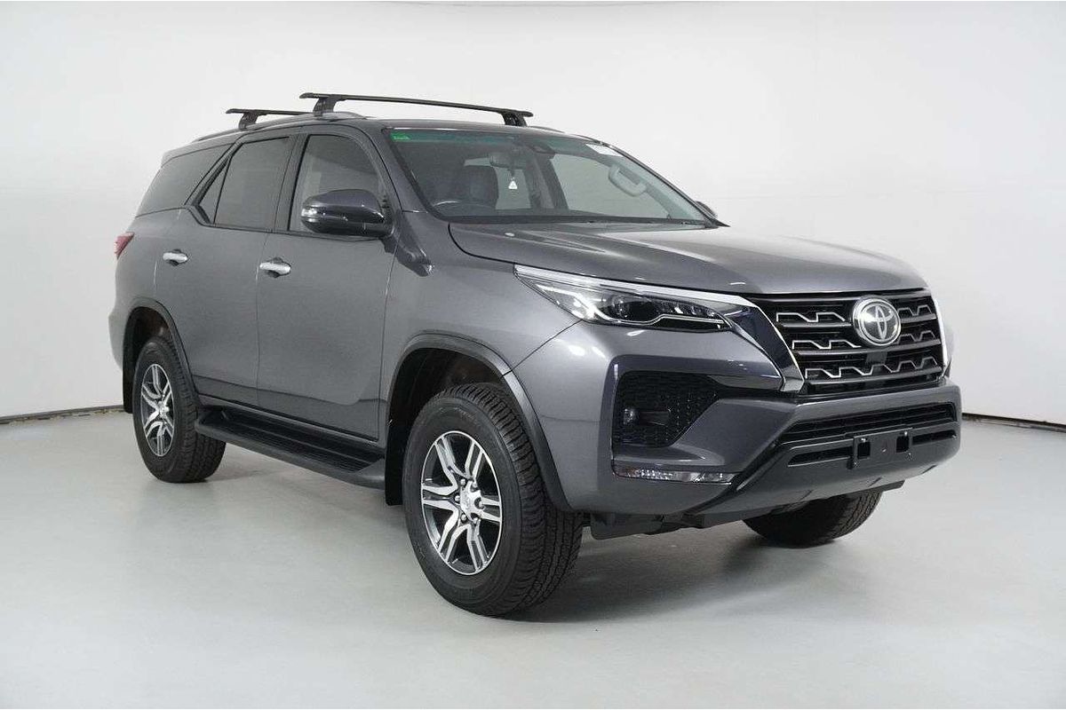 2022 Toyota FORTUNER GXL PREMIUM INTERIOR GUN156R