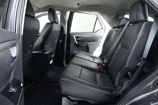 2022 Toyota FORTUNER GXL PREMIUM INTERIOR GUN156R