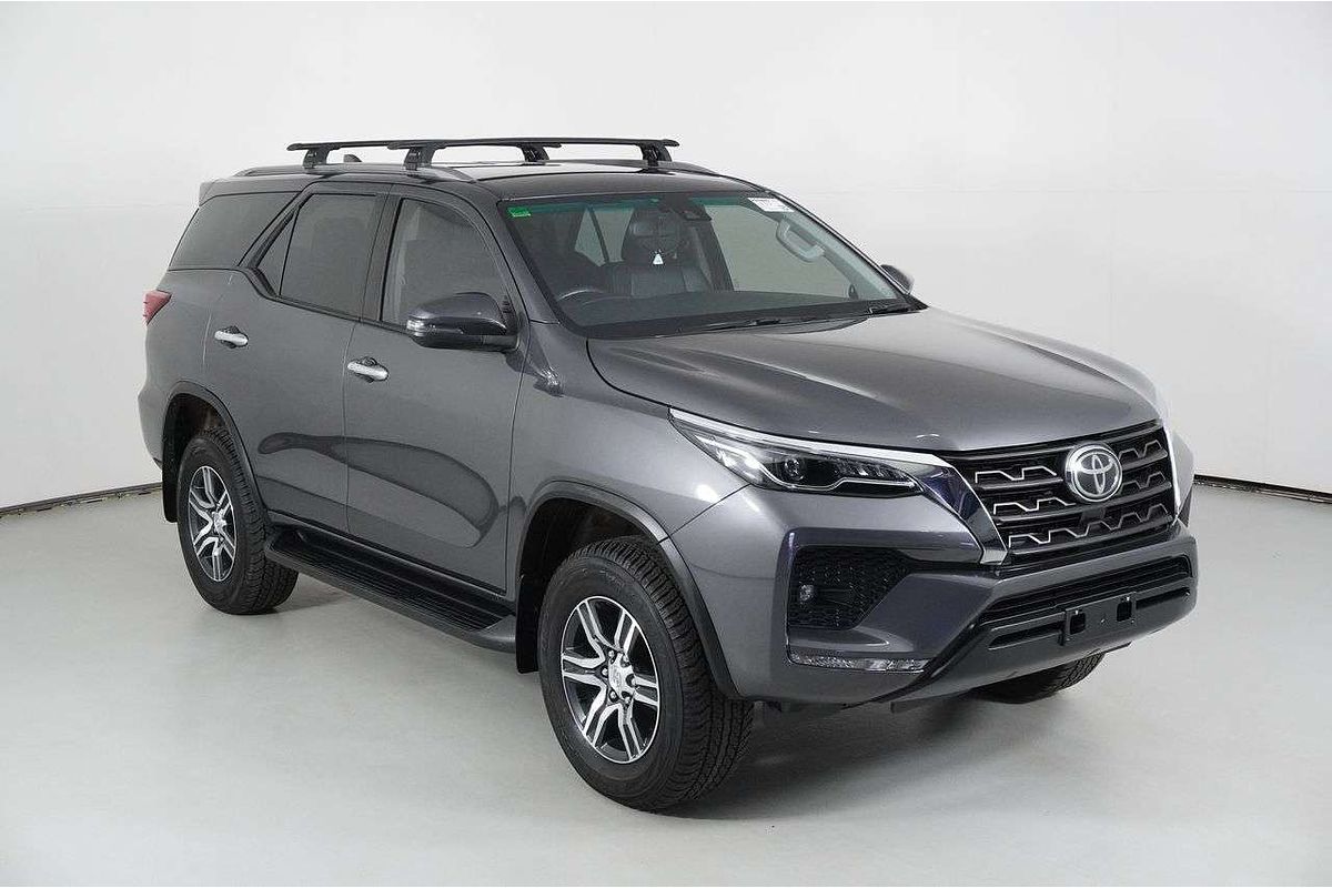 2022 Toyota FORTUNER GXL PREMIUM INTERIOR GUN156R