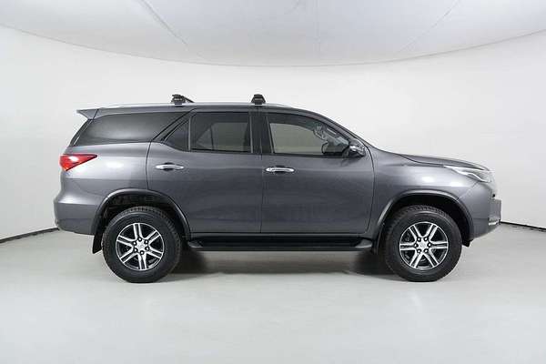 2022 Toyota FORTUNER GXL PREMIUM INTERIOR GUN156R