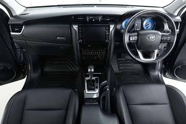 2022 Toyota FORTUNER GXL PREMIUM INTERIOR GUN156R