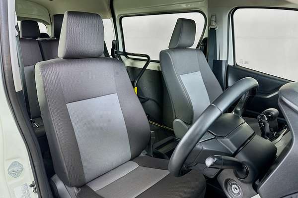 2020 Toyota Hiace Commuter GDH322R