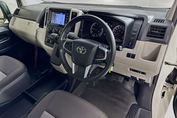 2020 Toyota Hiace Commuter GDH322R