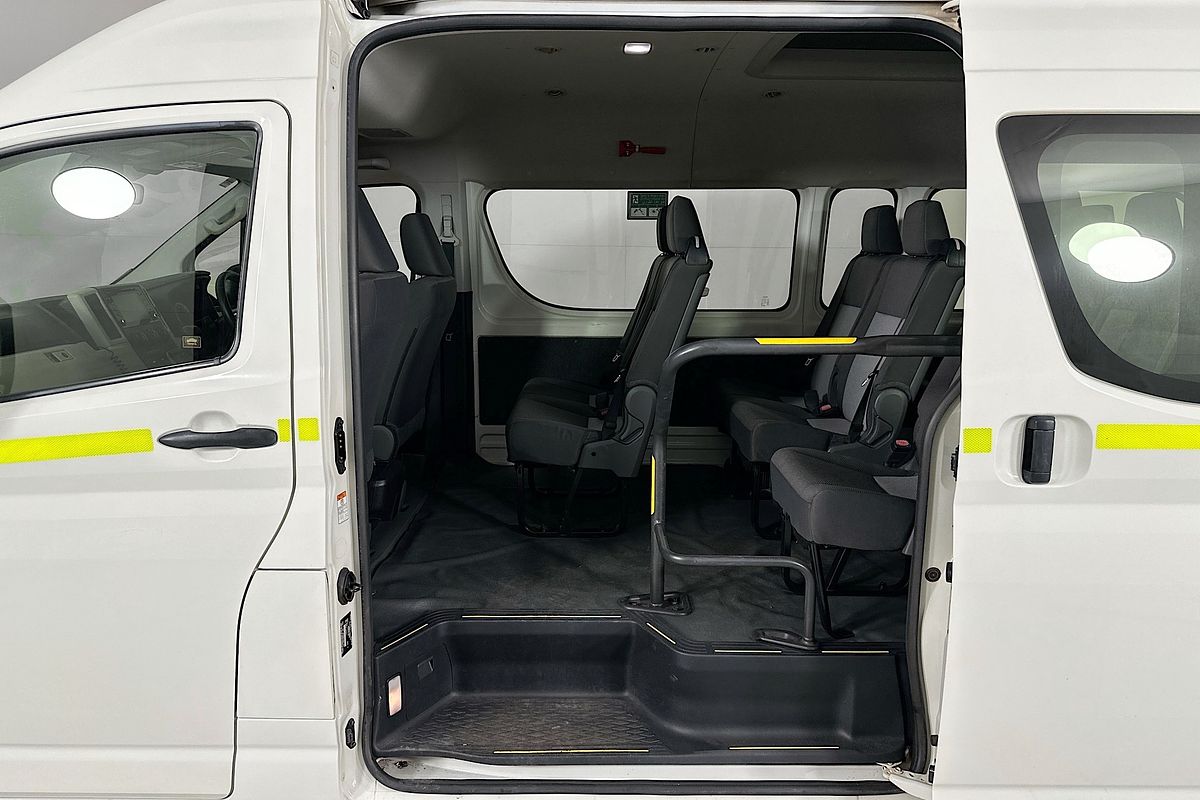 2020 Toyota Hiace Commuter GDH322R