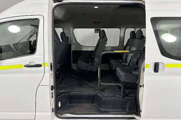 2020 Toyota Hiace Commuter GDH322R