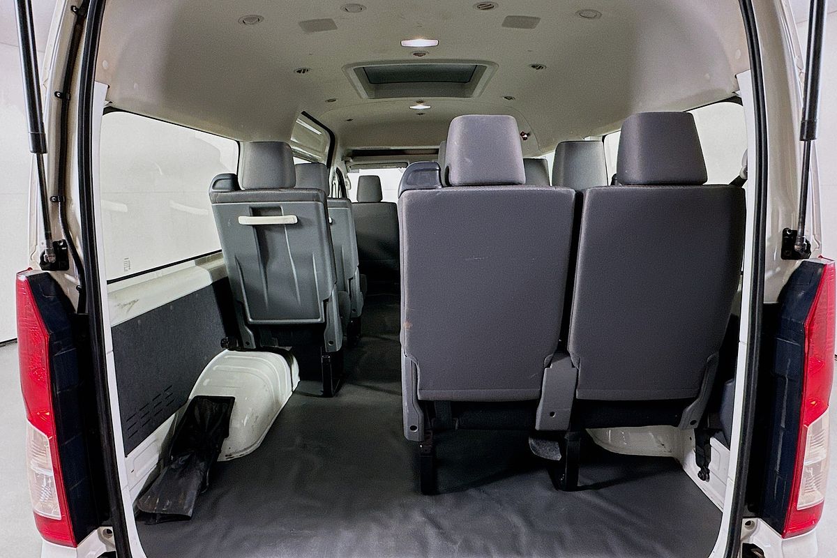 2020 Toyota Hiace Commuter GDH322R
