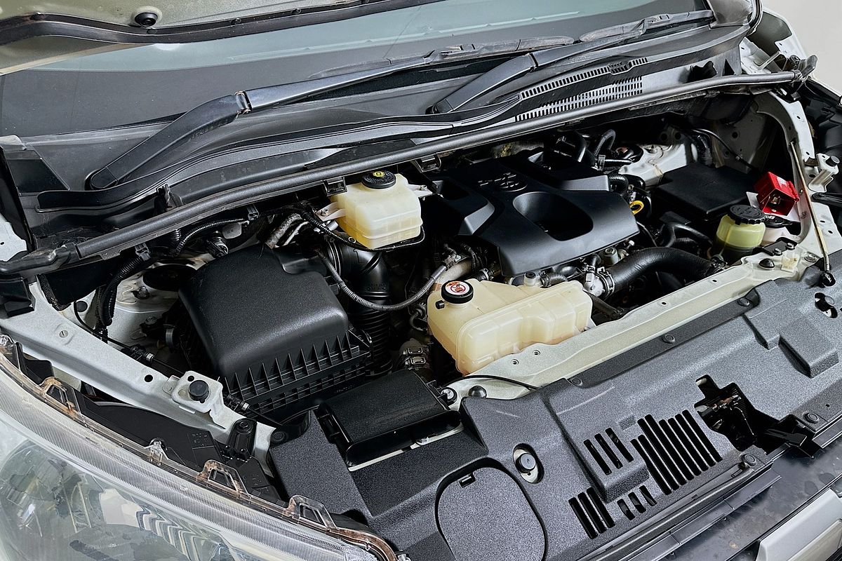 2020 Toyota Hiace Commuter GDH322R