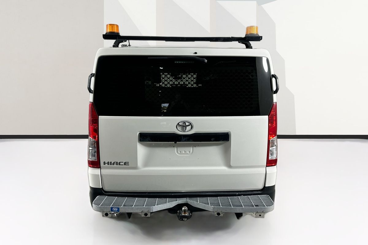 Vehicle photo 7