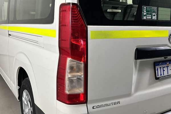 2020 Toyota Hiace Commuter GDH322R