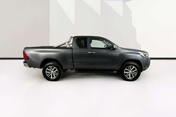 2017 Toyota Hilux SR5 (4x4) GUN126R MY17 4X4